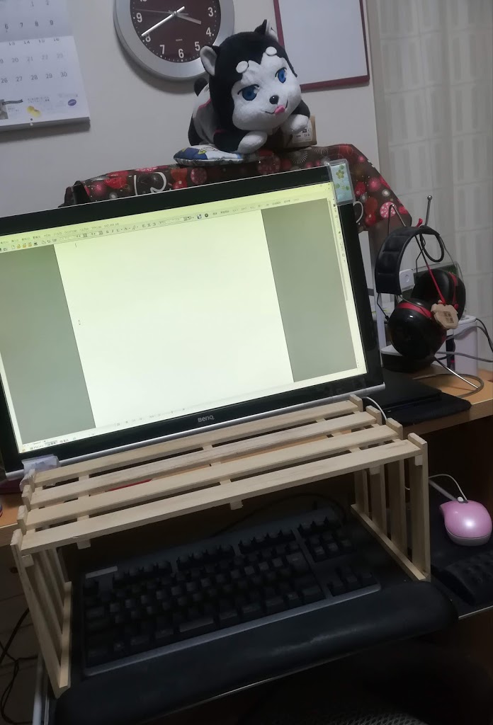 どうしても猫がキーボードに乗りたがるので仕方なくキーボードガードを自作した 近況報告の歌